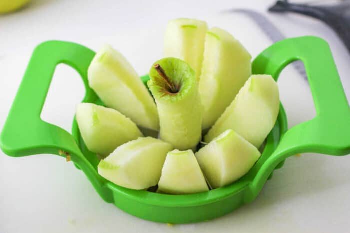 sliced apples