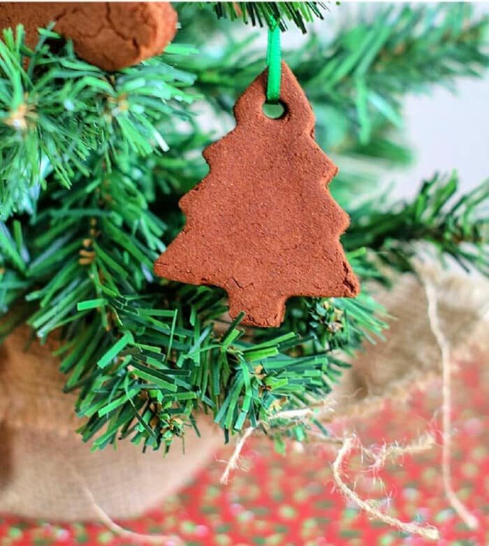 applesauce cinnamon ornaments