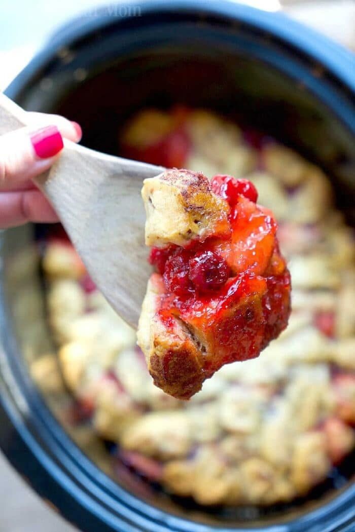 Crockpot-Cinnamon-Roll-Monkey-Bread