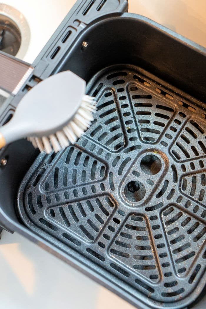 how to clean an air fryer