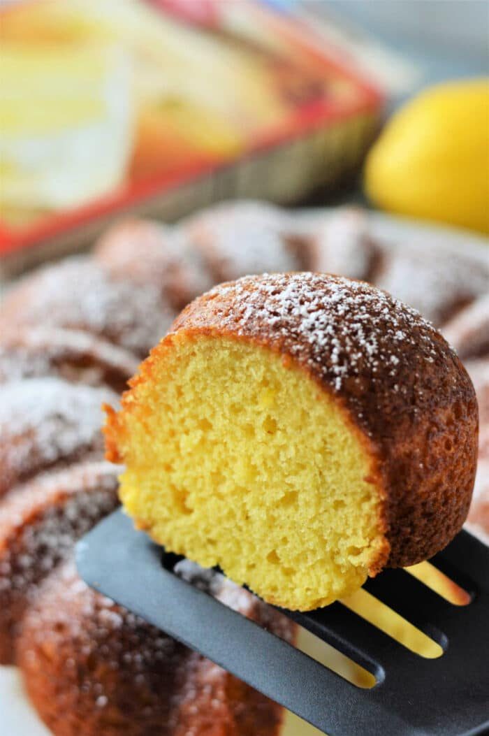 Duncan Hines Lemon Bundt Cake