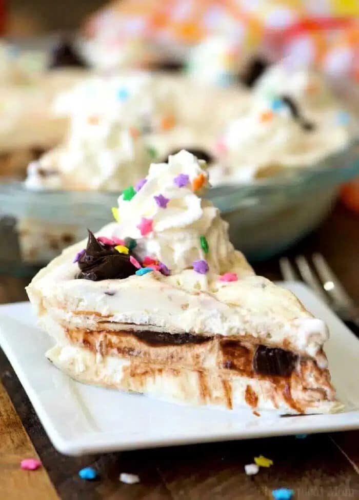 Ice-Cream-Sundae-Pie