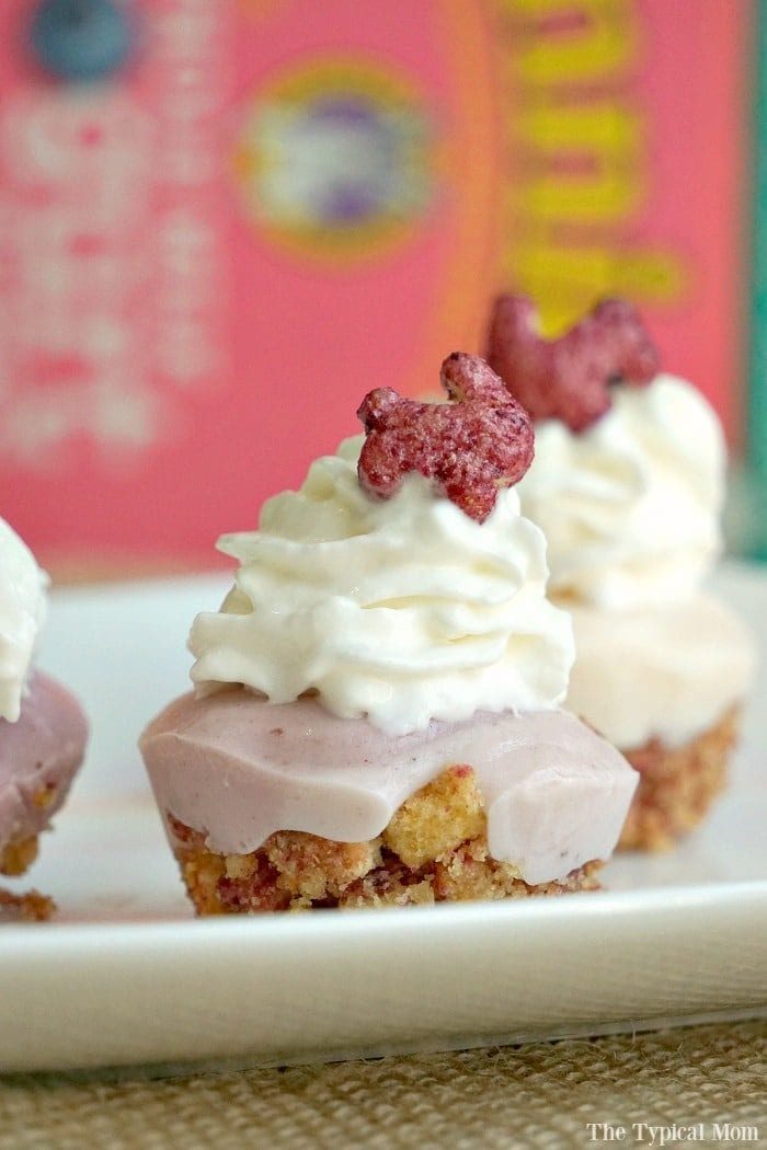 frozen yogurt cupcakes