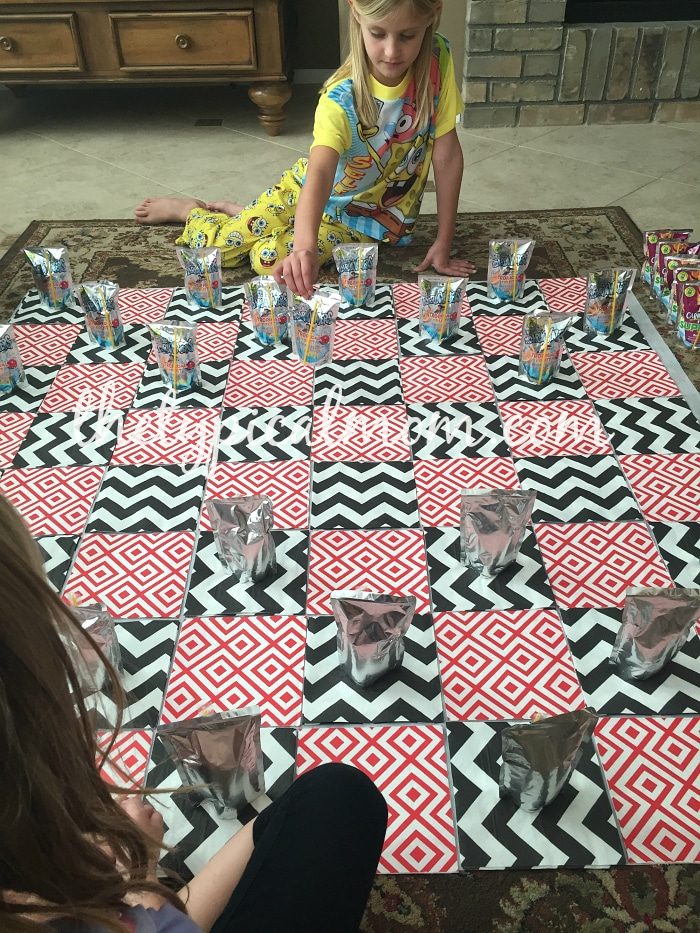 Giant Checkers – Giant Checker Board