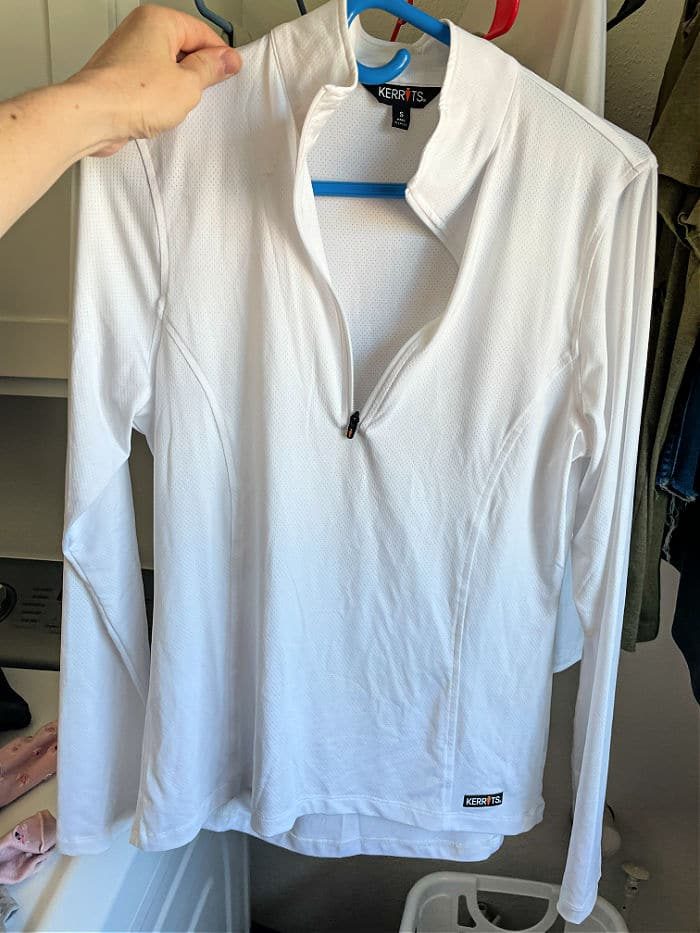 how to clean white shirts