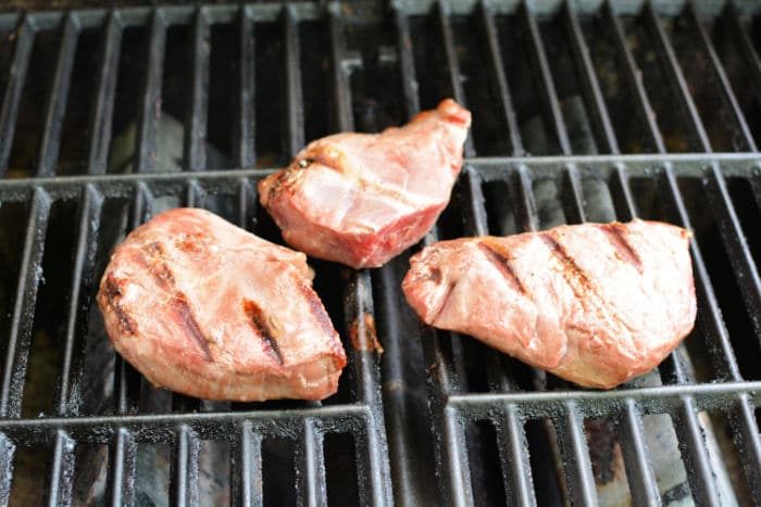 cook frozen steaks on the grill