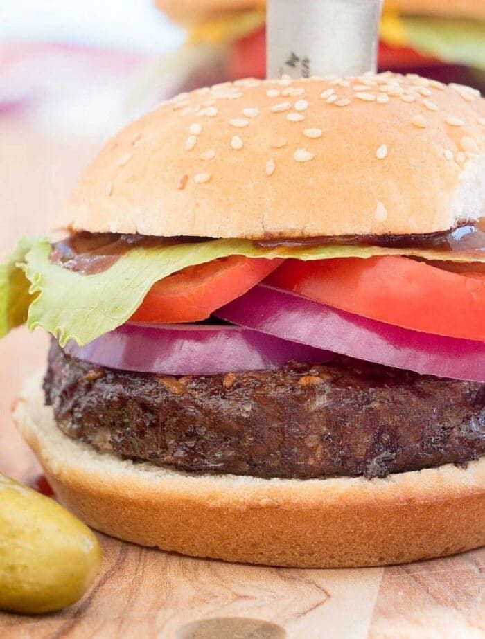 how long to cook frozen burger in air fryer