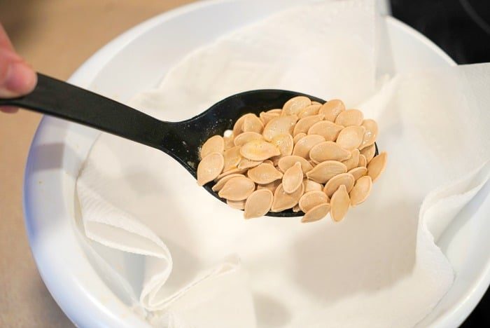 clean pumpkin seeds