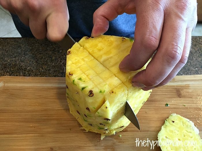 how to cut pineapple chunks