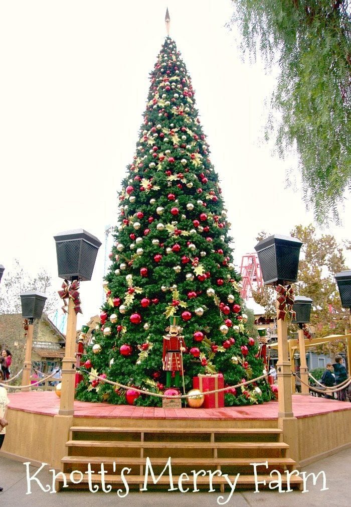 knotts berry farm at christmas