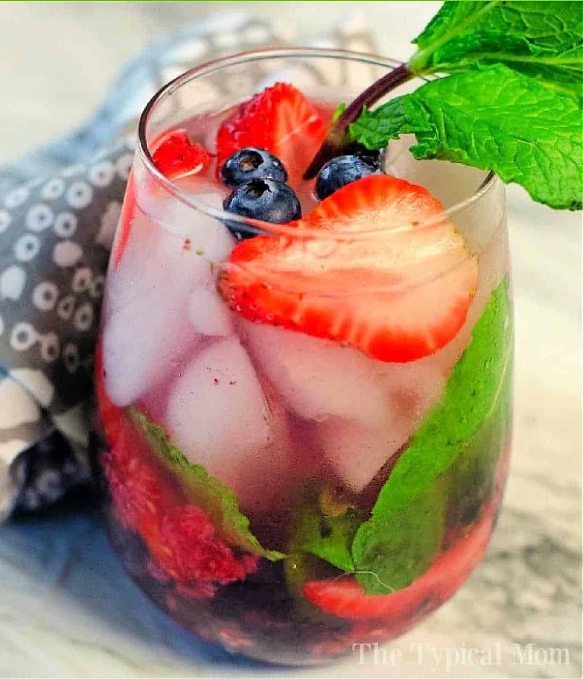Berry Mojito Drink