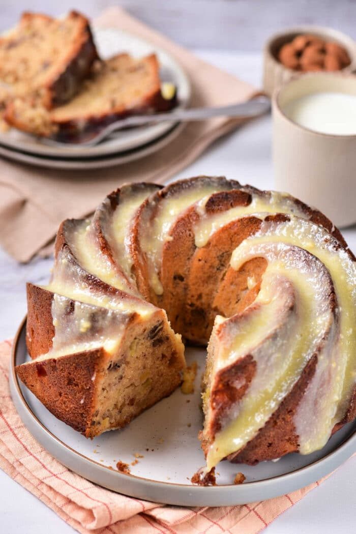 Old Fashioned Fresh Apple Cake Recipe