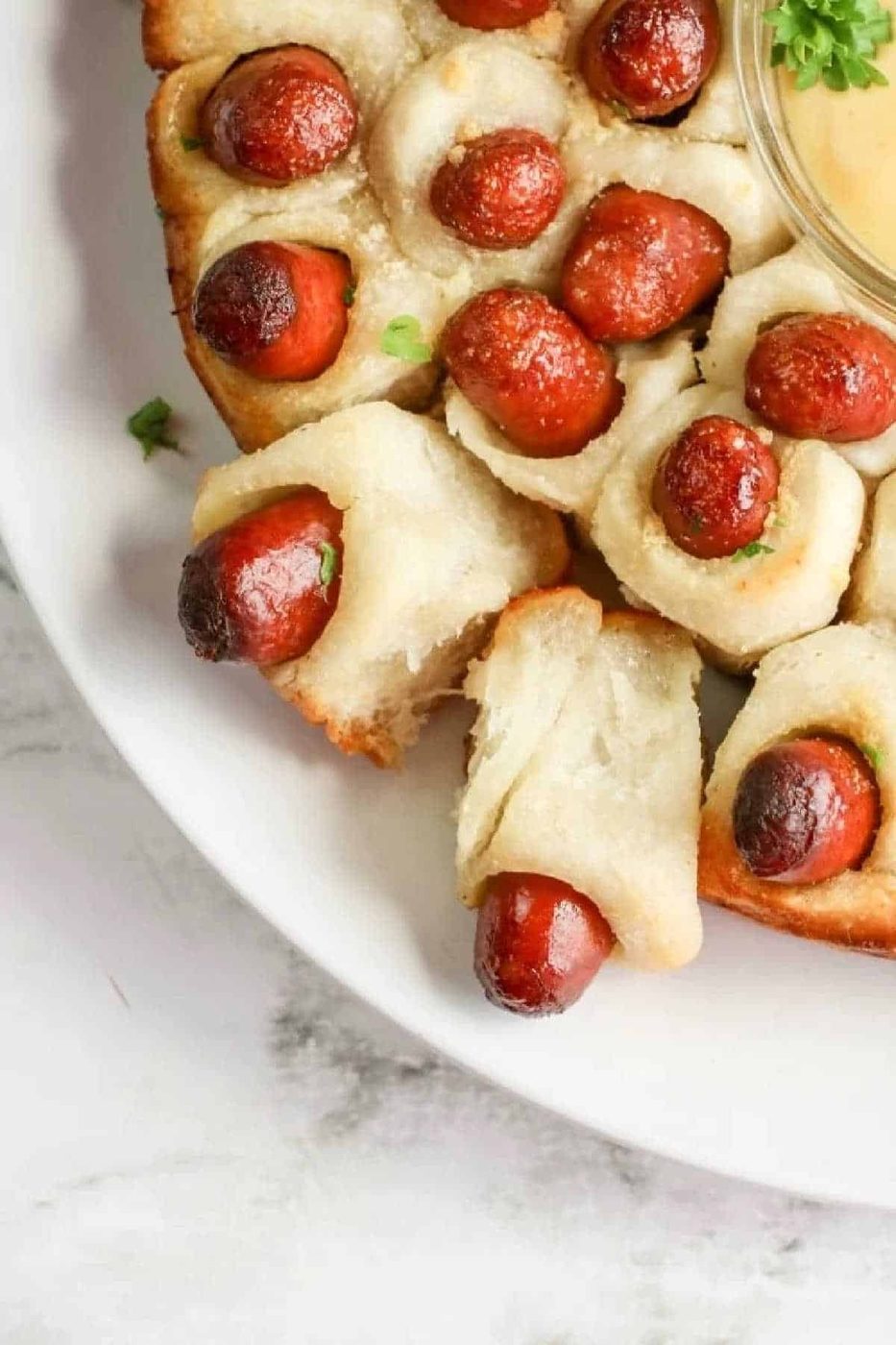 Pull Apart Pigs in a Blanket Wreath