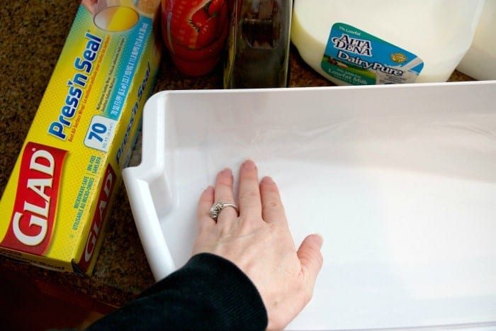 how to clean your fridge