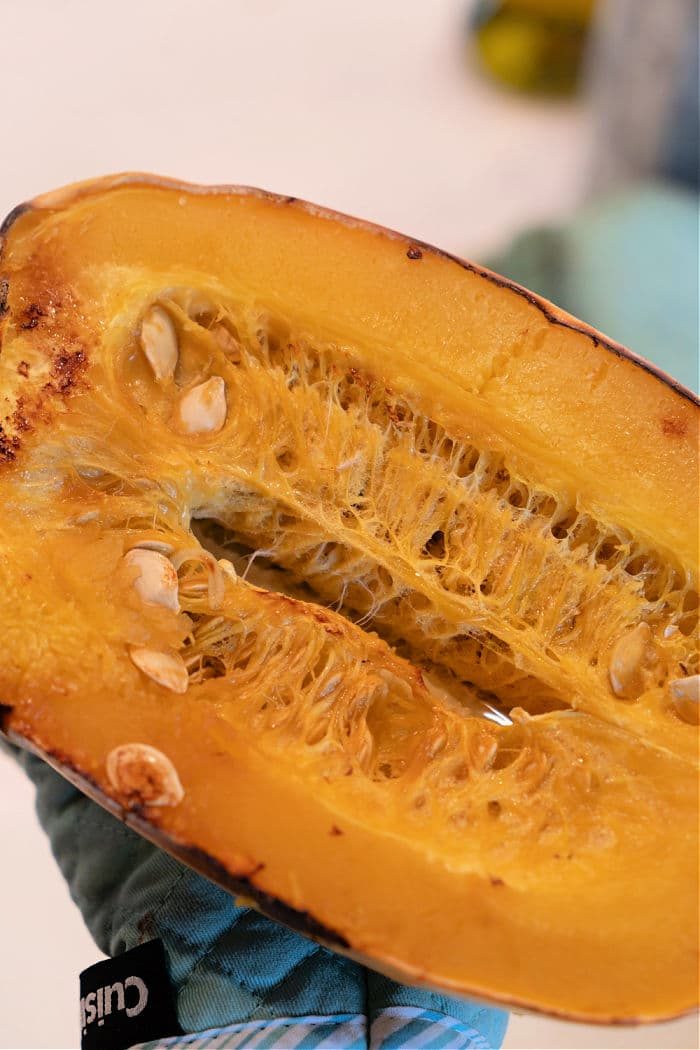 How long to bake spaghetti squash at 400