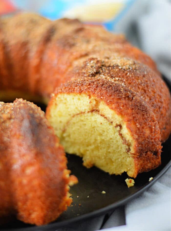 cinnamon sugar bundt cake