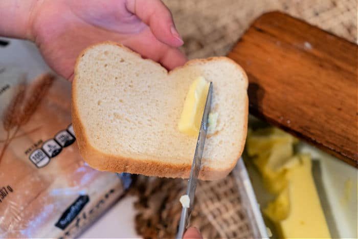 Can you toast bread in an air fryer_