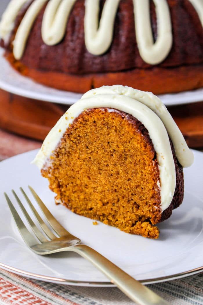 bundt cake with cream cheese frosting