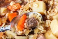 Hearty Slow Cooker Beef and Barley Soup