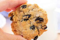 Golden Air Fryer Oatmeal Cookies