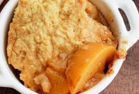 Effortless Slow Cooker Peach Cobbler