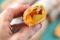 Peach Cobbler Crunch Rolls