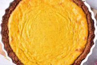 Velvety Spiced Pumpkin Custard Pie