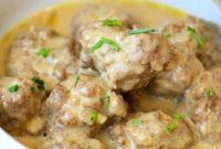 Creamy Instant Pot Swedish Meatballs