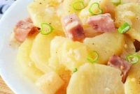Effortless Slow Cooker Cheesy Potatoes