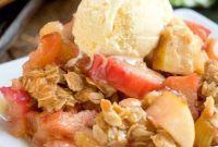 Sweet and Tangy Rhubarb Apple Crisp