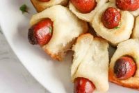 Pull-Apart Mini Sausage Roll Wreath
