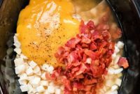 Slow Cooker Creamy Hashbrown Potato Soup