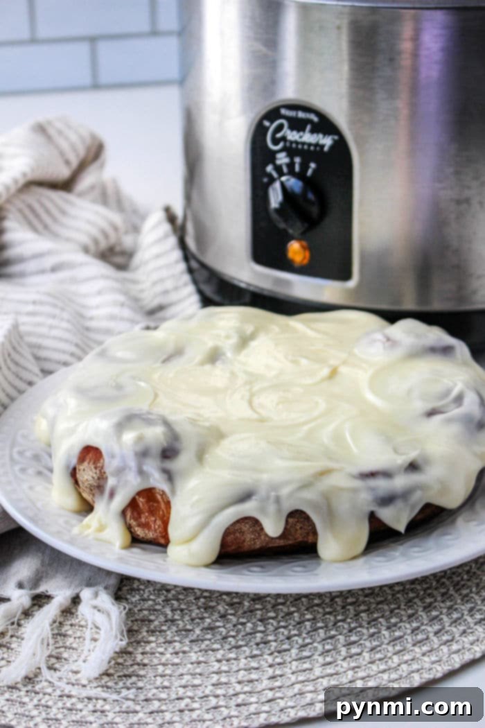 Slow Cooker Apple Cinnamon Rolls