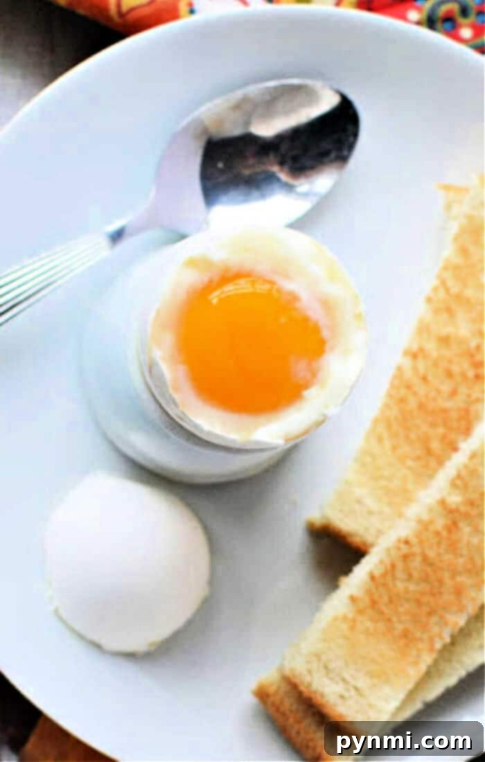 ninja-foodi-Soft-Boiled-Eggs with a vibrant runny yolk