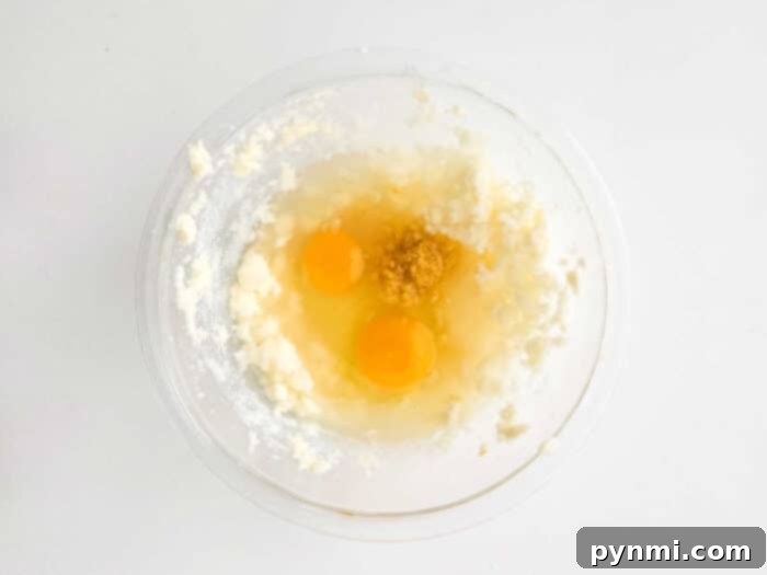 Sunshine Lemon Curd Sweets 4 Recipes Using Lemon Curd in a Jar