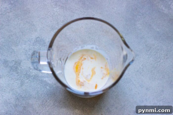 Sweet Cream Cold Foam Recipe in a mason jar