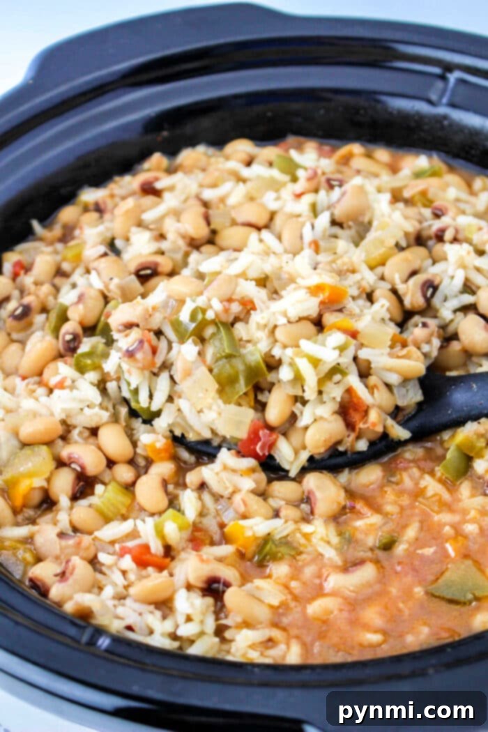 Crockpot Black Eyed Peas and Rice, cooked to perfection and ready to serve.