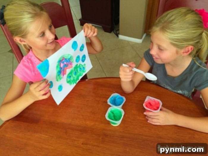 How to make edible fingerpaint. Fun and cheap activity to do with toddlers, create paint they can eat after they decorate their paper. How to make edible fingerpaint