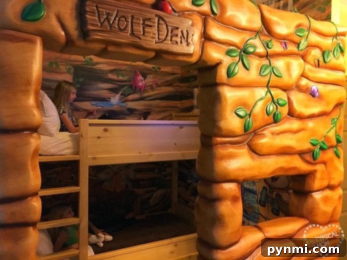Great Wolf Lodge Southern California's Wolf Den room: Enjoy themed bunk beds, a dedicated kids' area, and comfortable family accommodations in Anaheim. Great Wolf Lodge Wolf Den themed room with bunk beds