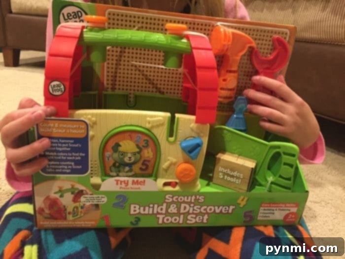 LeapFrog Scout's Build & Discover Tool Set
