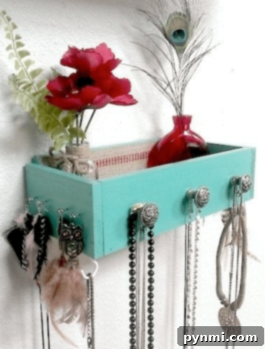 Photo via diycraftsu - repurposed drawer organization