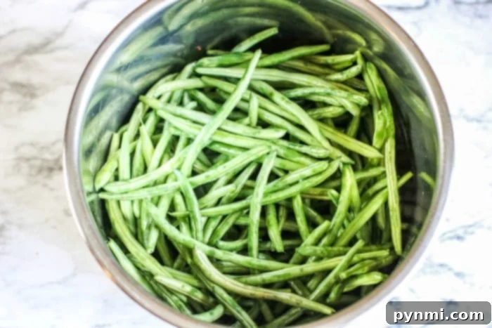 Fresh green beans ready for frying