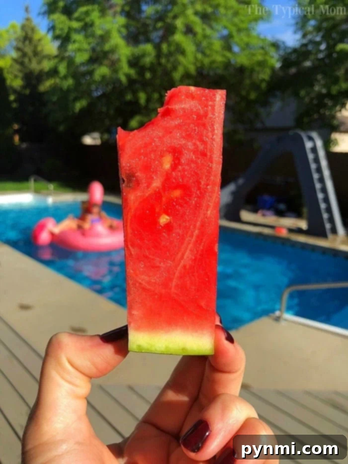 Discover the most efficient and enjoyable ways to cut watermelon for any occasion. Optimized techniques for cutting and serving watermelon
