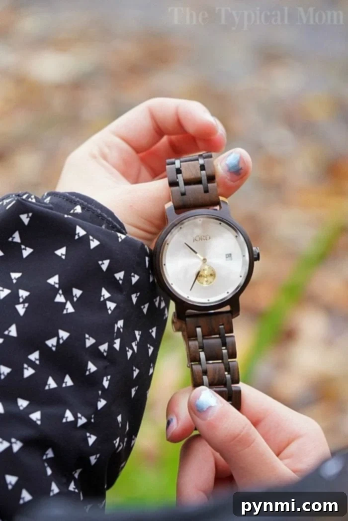 My Favorite JORD Wood Watch: Style and Comfort Combined Close-up of a JORD wood watch featuring intricate detailing and a clear face.