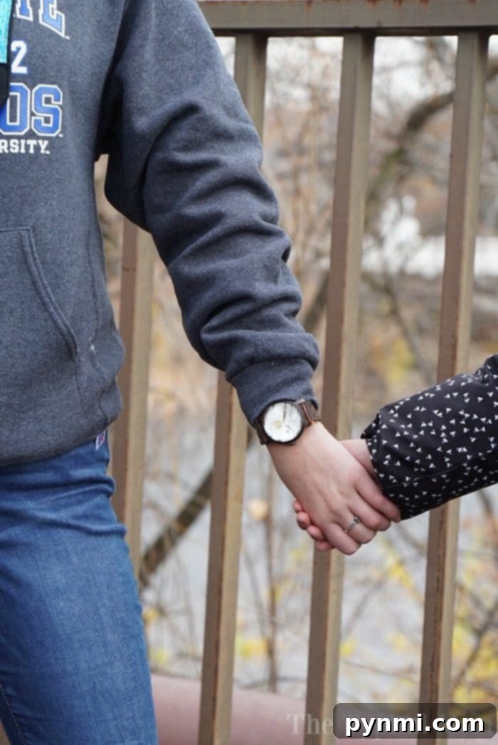 JORD Wood Watches: The Perfect Personalized Accessory Elegant JORD wood watch resting on a wooden surface, highlighting its unique design.