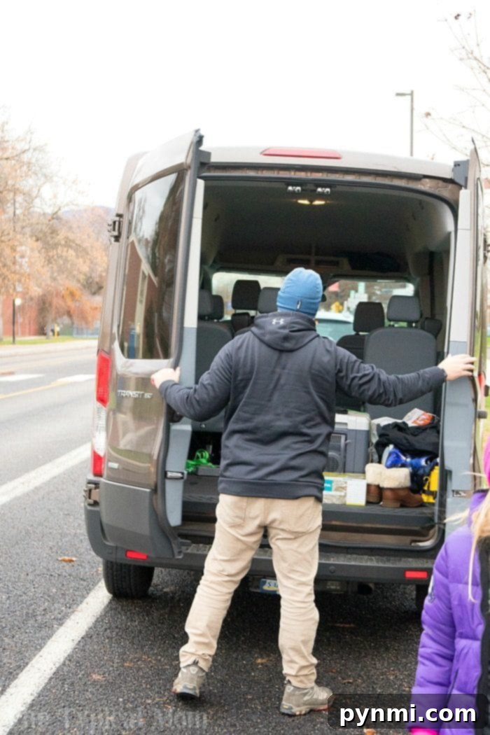 Here are 8 road trip safety tips from a family who travels a lot! What to bring and how to prepare for a long road trip to stay safe along the way. road trip safety