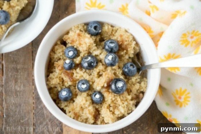 Easy and quick instant pot breakfast quinoa, a healthy oatmeal alternative, ready in minutes for a nutritious start to your day. A close-up of instant pot breakfast quinoa in a bowl, topped with fresh fruit.