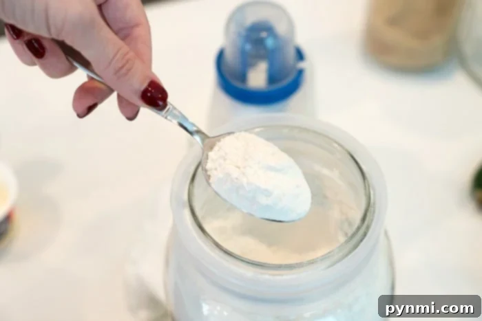 how to measure flour correctly spoon and level method