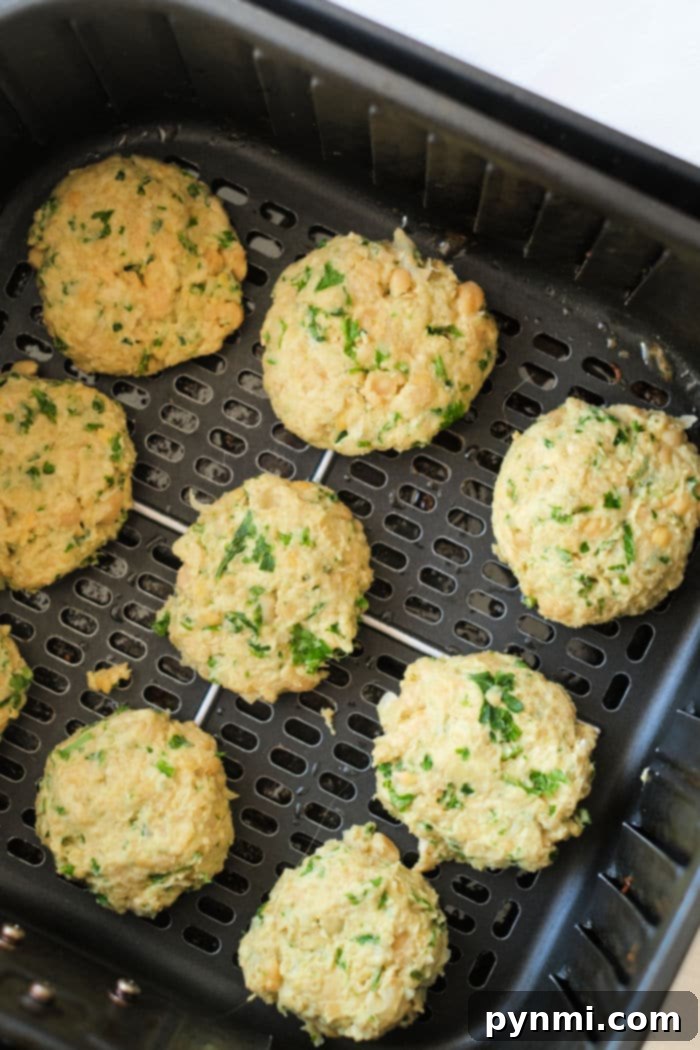 Golden Crispy Air Fryer Falafel 11 falafel in air fryer