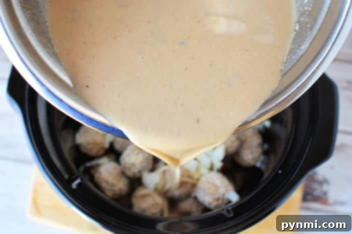 Velvety Sour Cream Sauce for Swedish Meatballs 4 Easy Sour Cream Sauce for Meatballs